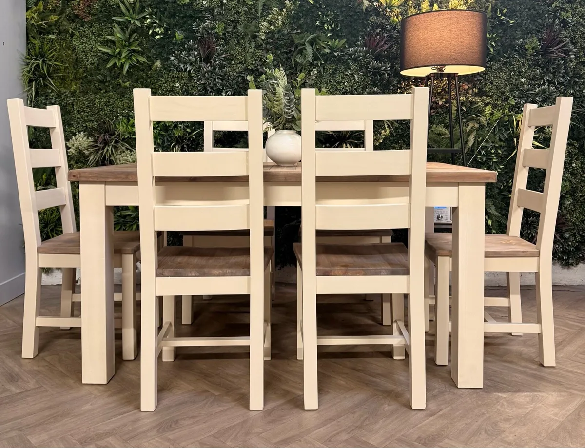 Rustic style kitchen table & 6 chairs - Image 3