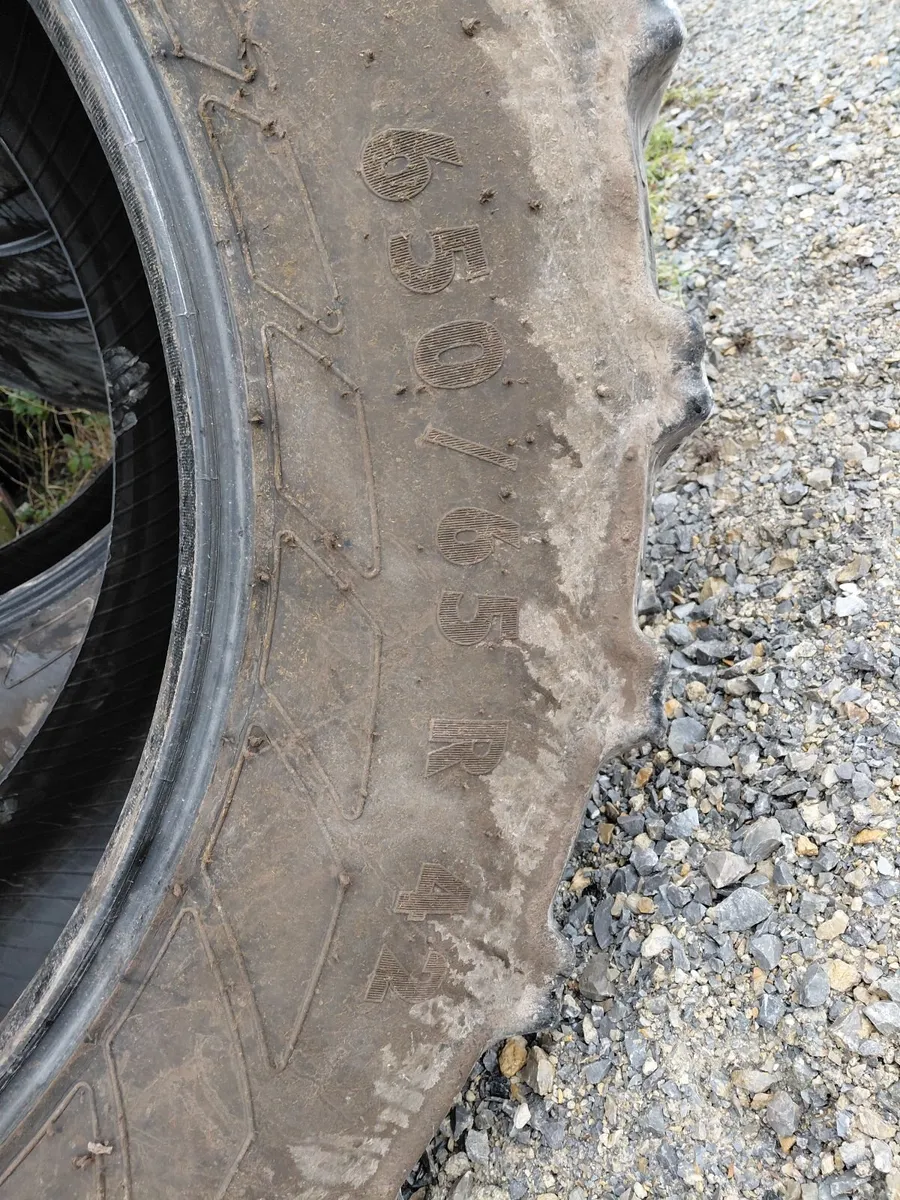 650/65r42 - Image 3