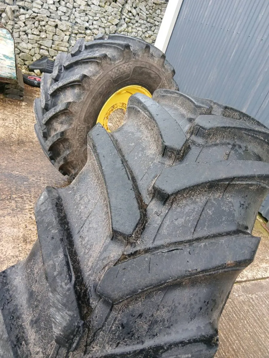 2 420,85,r24 tyres and 14.9R28 dual wheels - Image 1