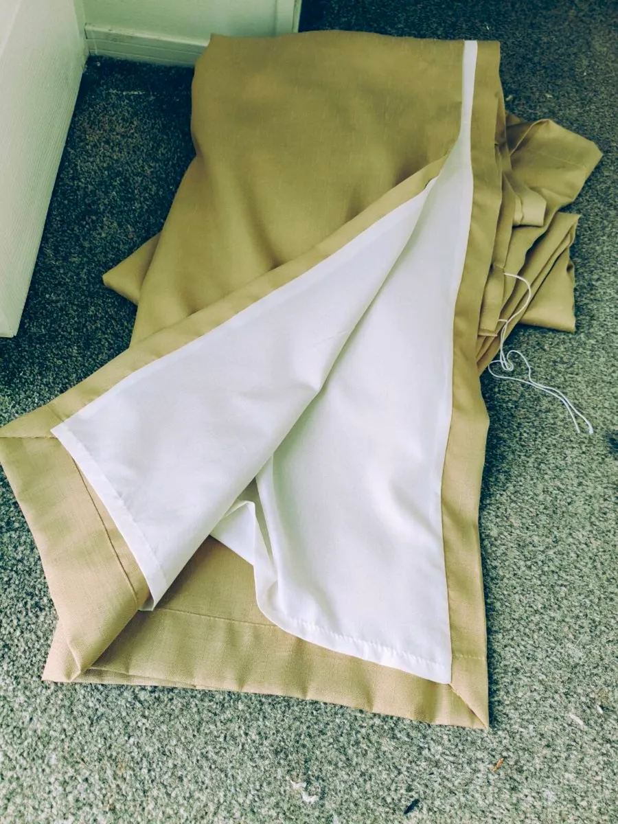 Beautiful lined green curtains 2 pairs - Image 1