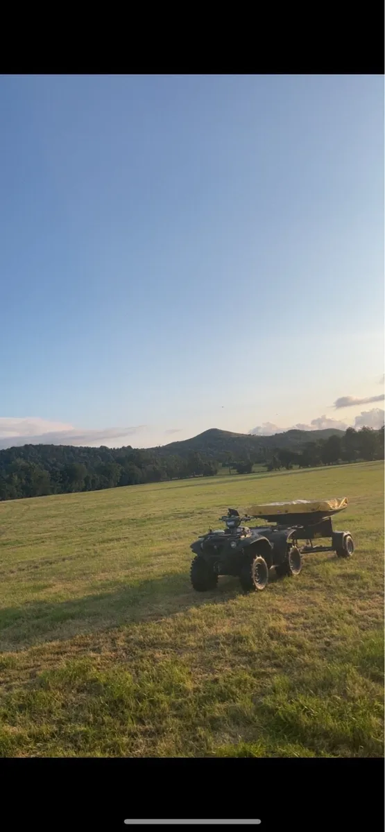 Fertilizer spreading - Image 1
