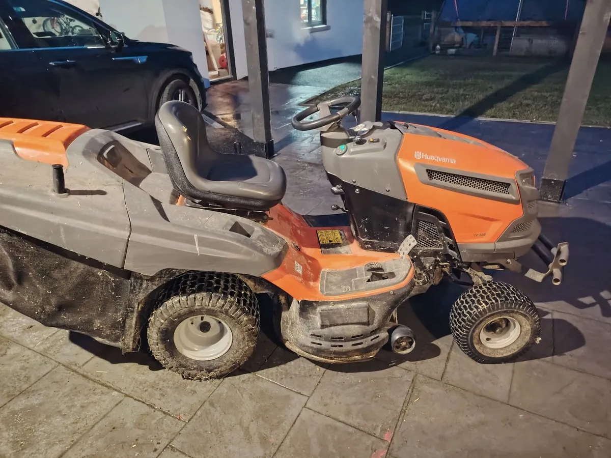Husqvarna TC 338 Ride On - Image 4