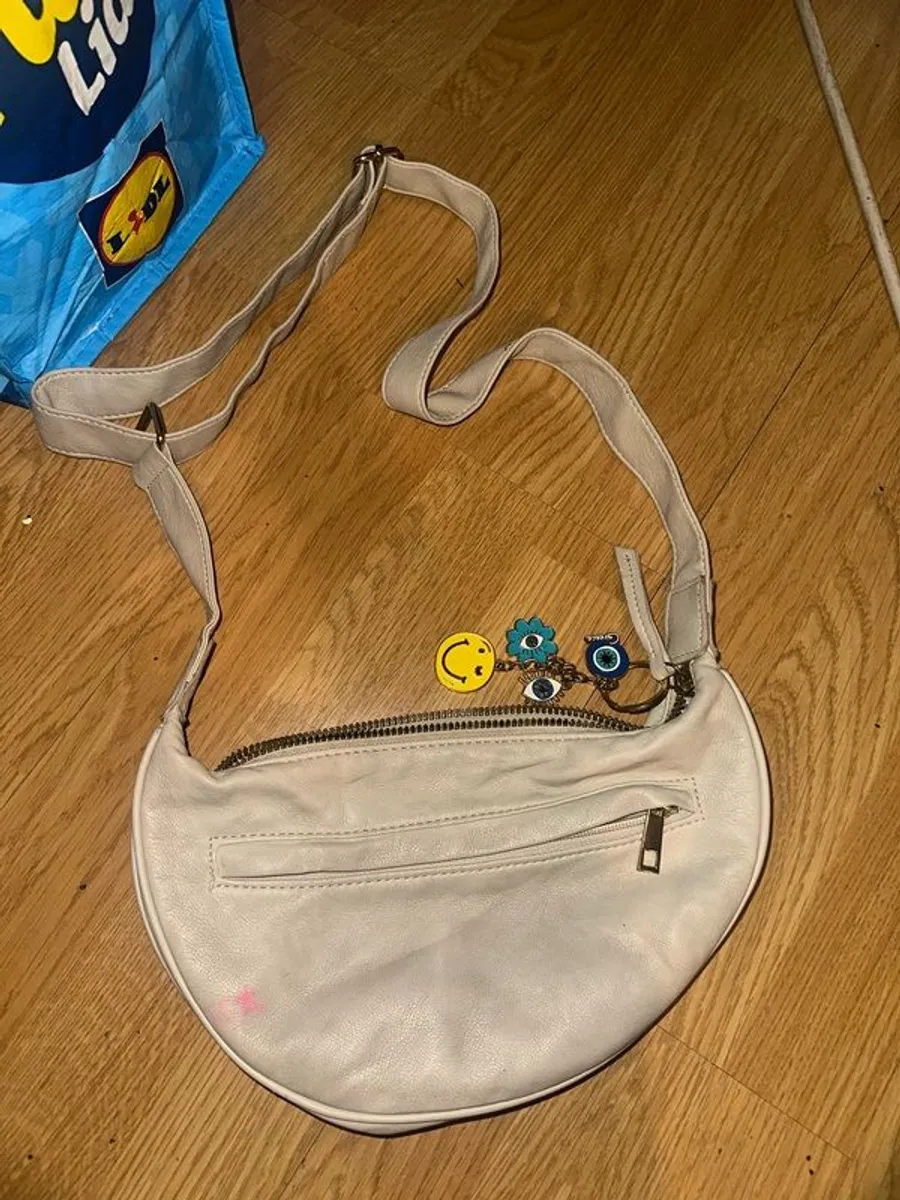 girl clothes and shoes - Image 2