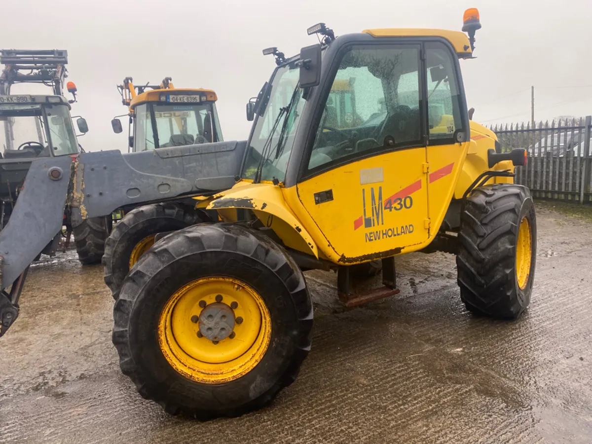 New Holland lm430 loader - Image 2
