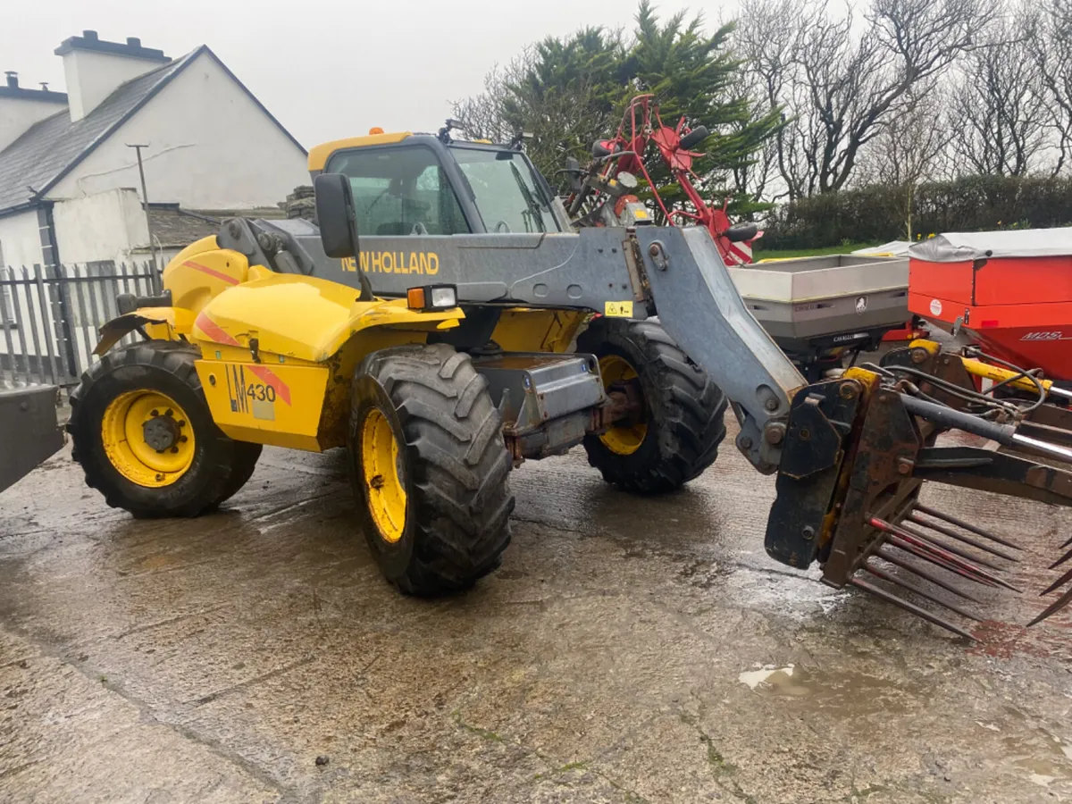 New Holland lm430 loader - Image 1