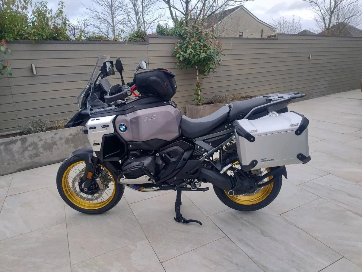 motorcycle - Image 1