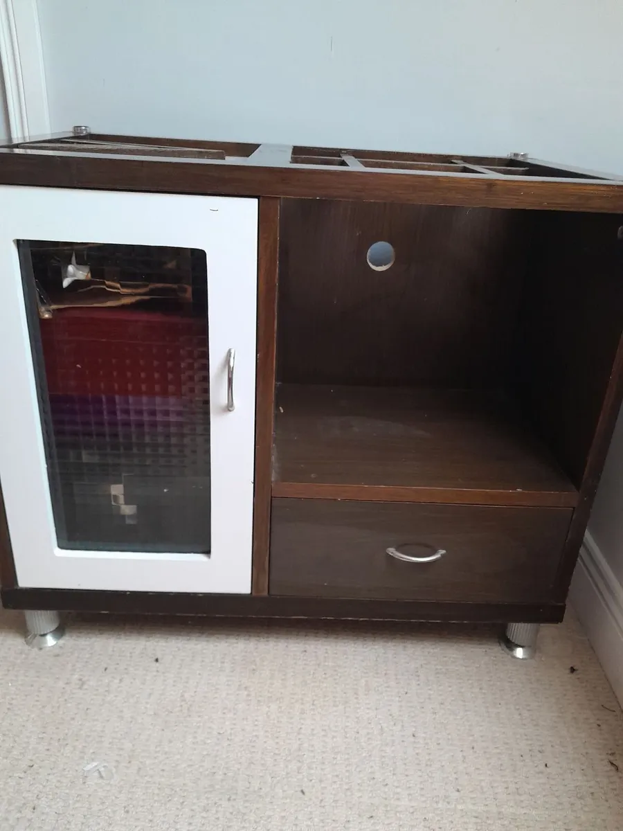 Bathroom unit - Image 1