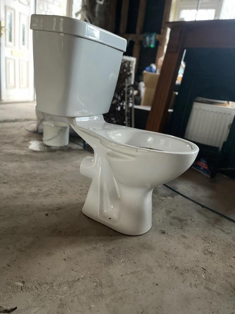 Bathroom ware - Image 2