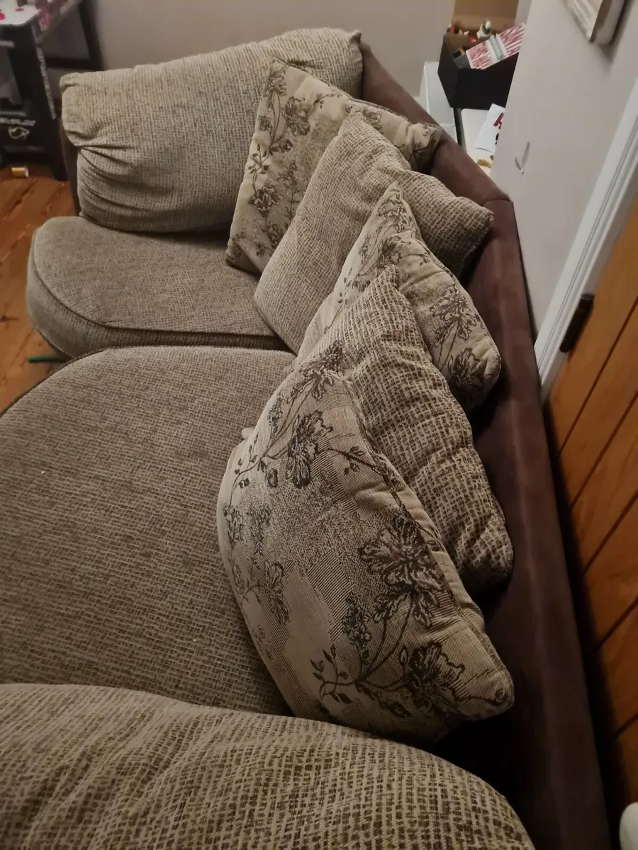 Couch for sale - Image 2