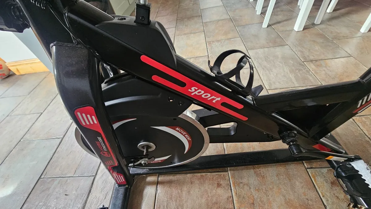 Exercise bike - Image 1