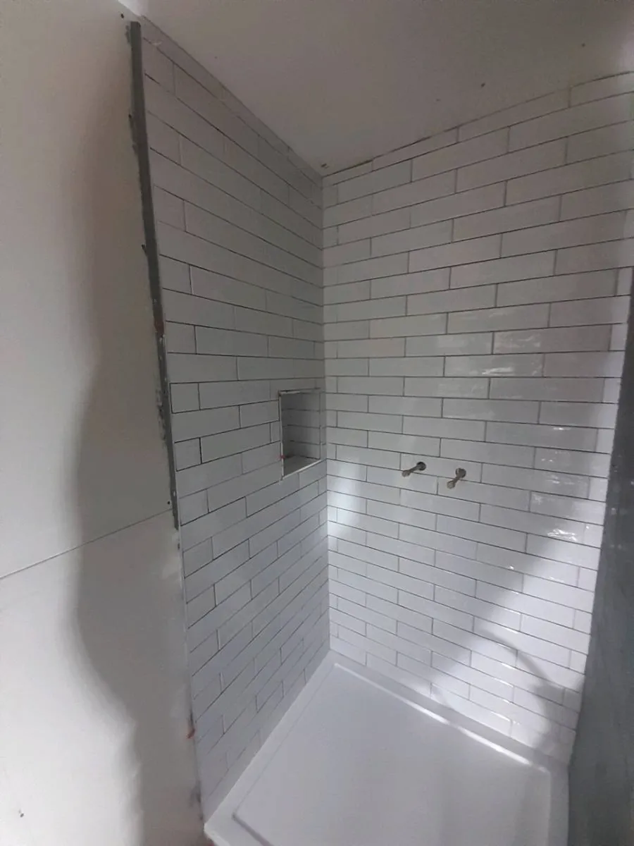 Bathroom renovations - Image 3