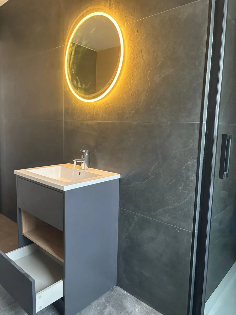 Bathroom renovations - Image 4