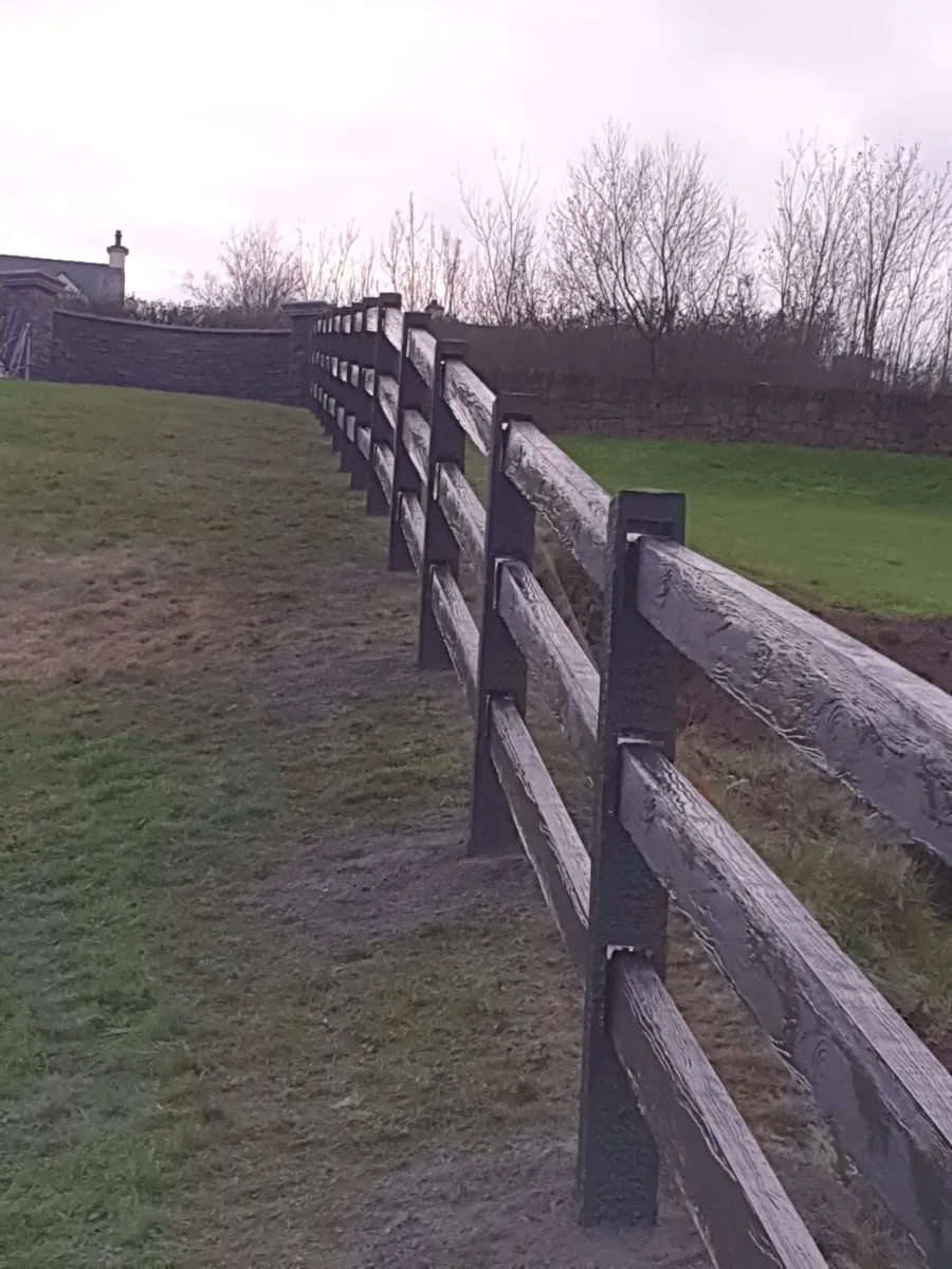 Concrete ranch fencing - Image 3