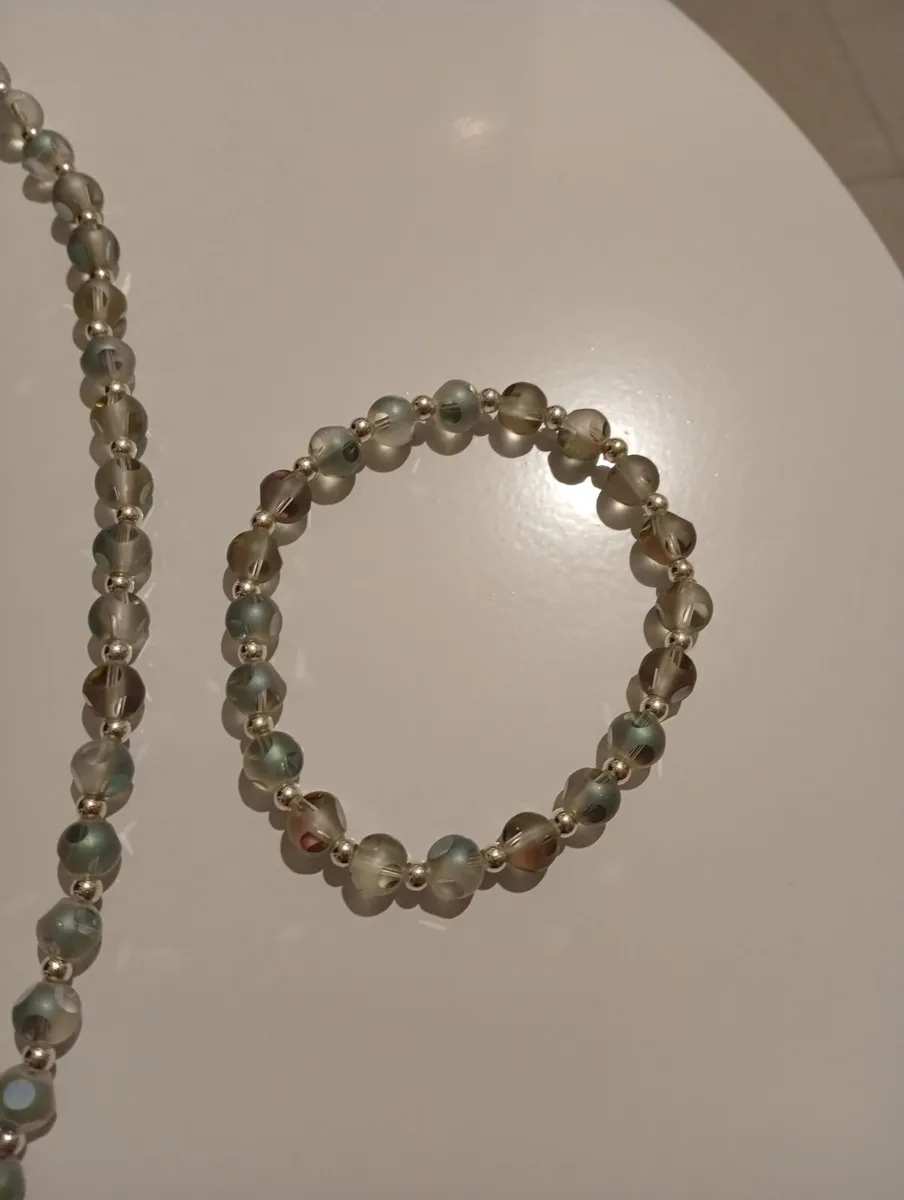 Necklace and matching bracelet set - Image 3