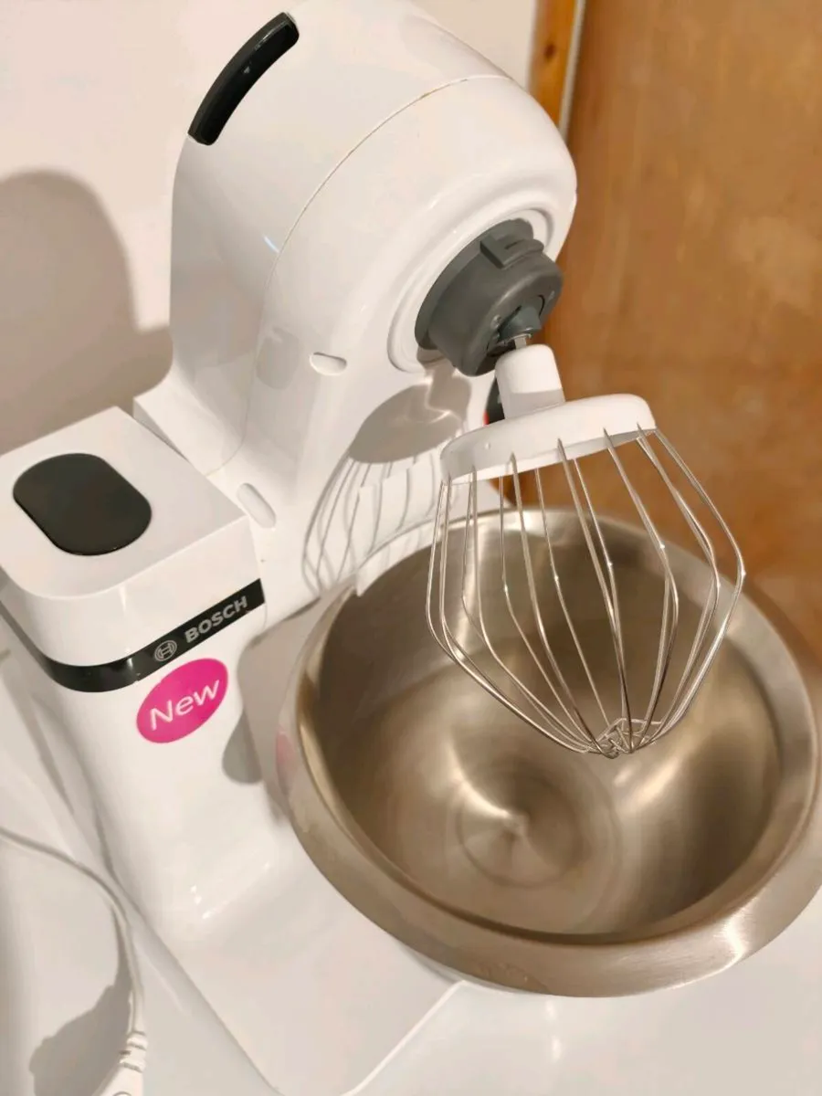 Bosch MUM Series 2 Stand Mixer MUMS2EW00 700W Bowl - Image 1