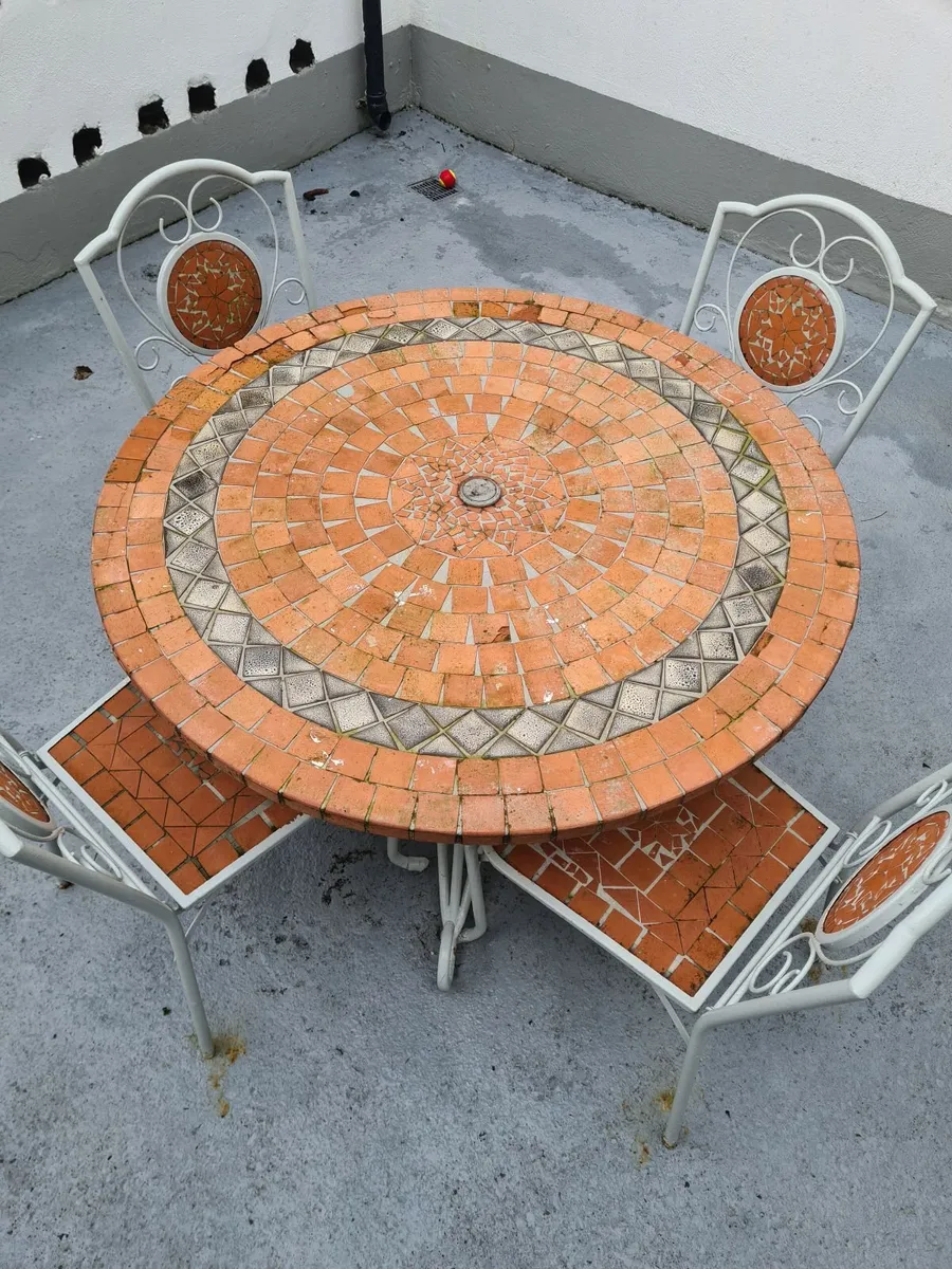 **Garden Table and 4 Matching Chairs outdoor** - Image 1