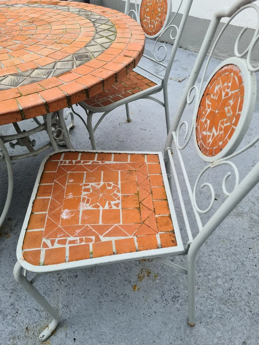 **Garden Table and 4 Matching Chairs outdoor** - Image 3