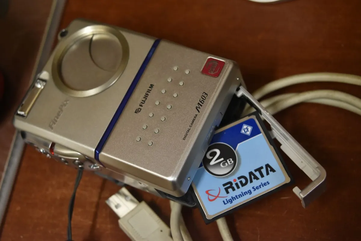 Digital Camera - Image 3