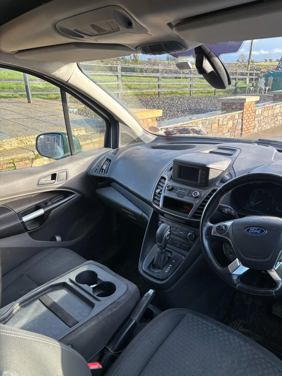 Ford Transit connect - Image 4