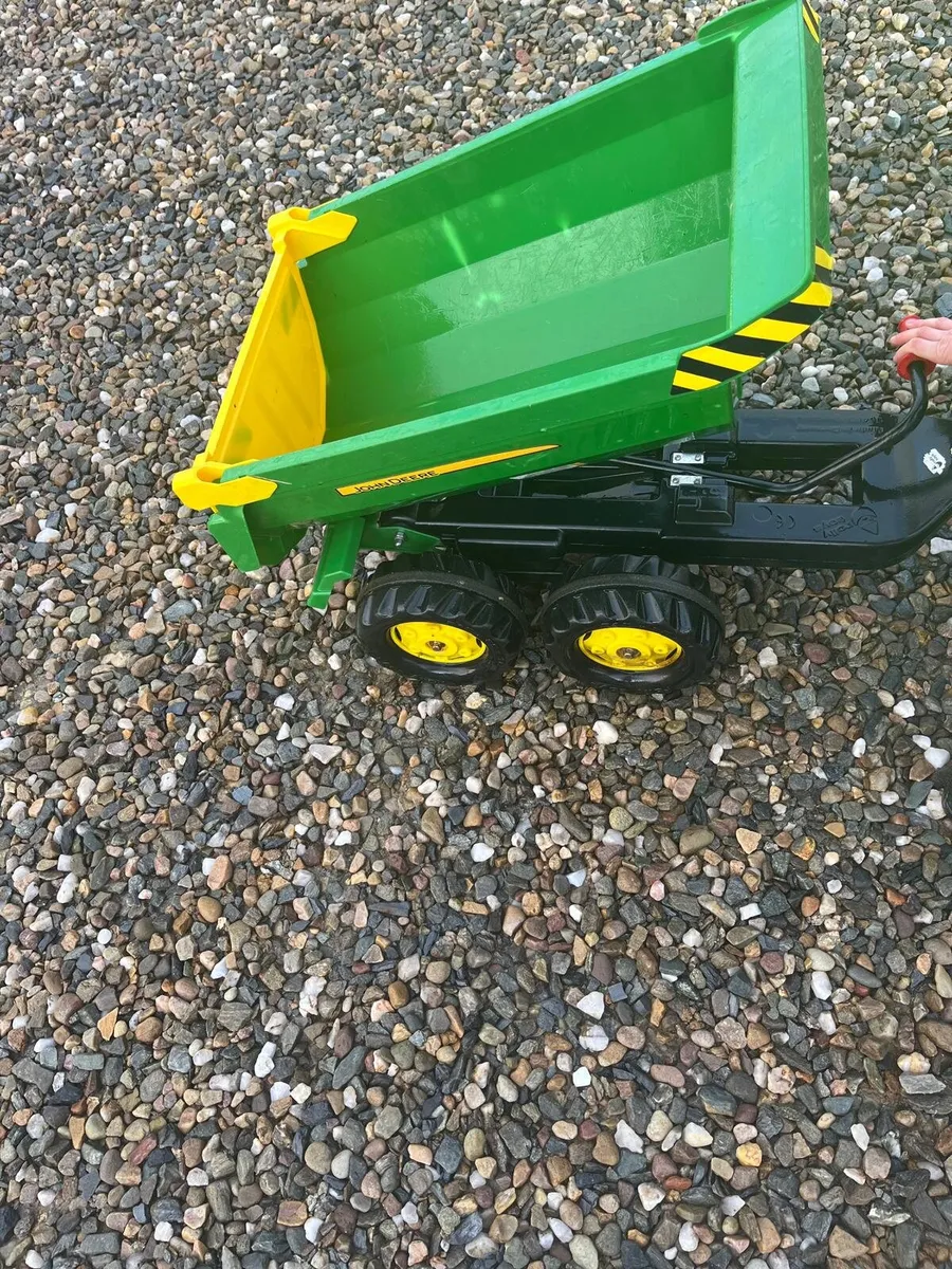 John Deere ride on tractor - Image 4