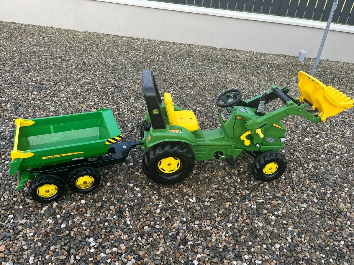 John Deere ride on tractor - Image 2