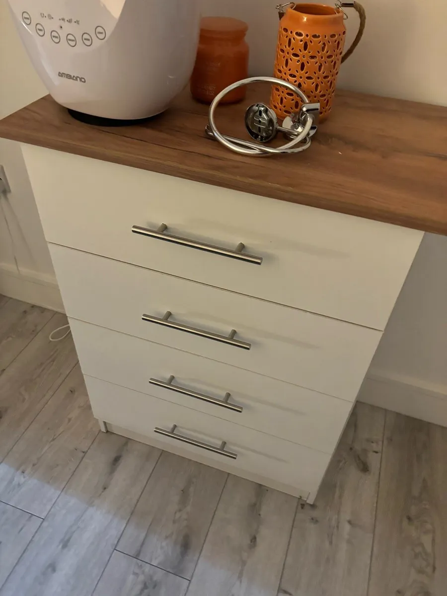 Complete sets of bed room furniture - Image 2