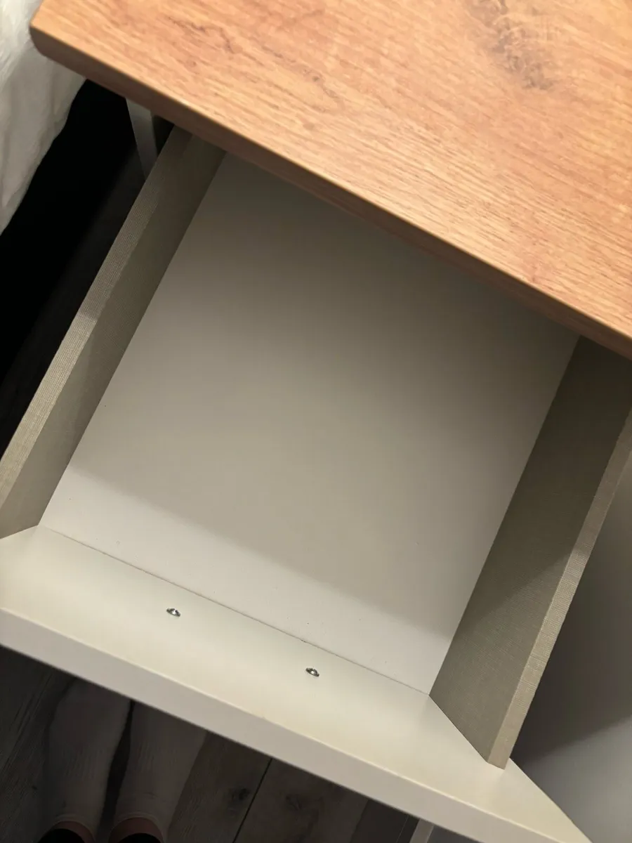 Complete sets of bed room furniture - Image 4