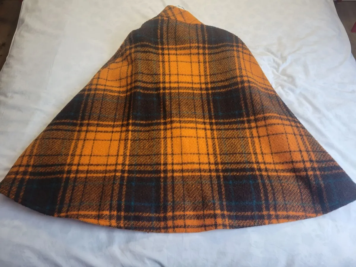 Vintage foxford wool cape - Image 4