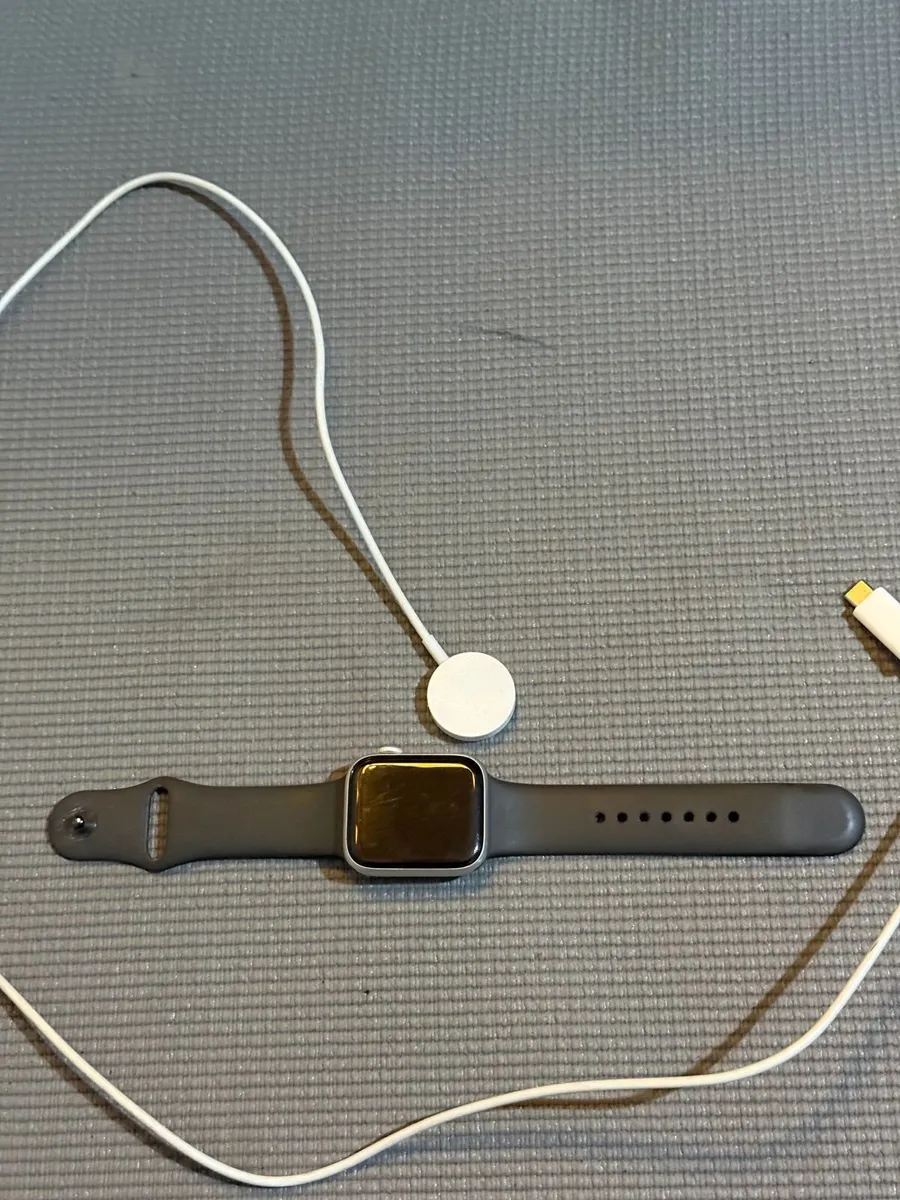 Apple Watch Series 6 44mm – Not Working/For Parts - Image 1