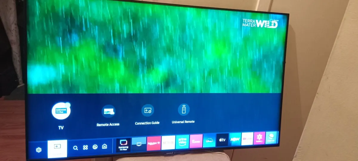Smart Samsung tv 50in - Image 2