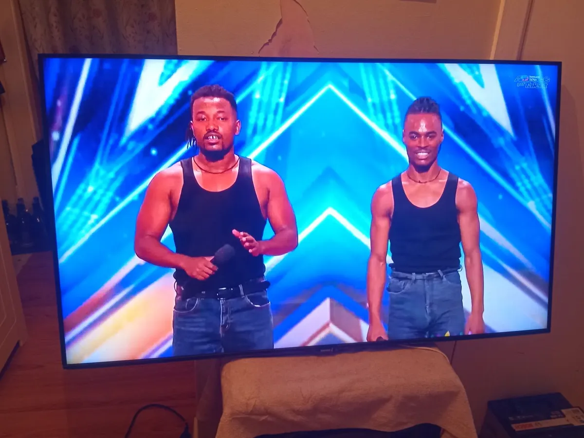 Smart Samsung tv 50in - Image 3