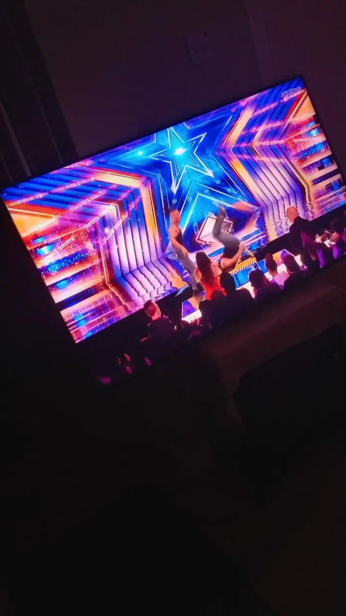 Smart Samsung tv 50in - Image 4