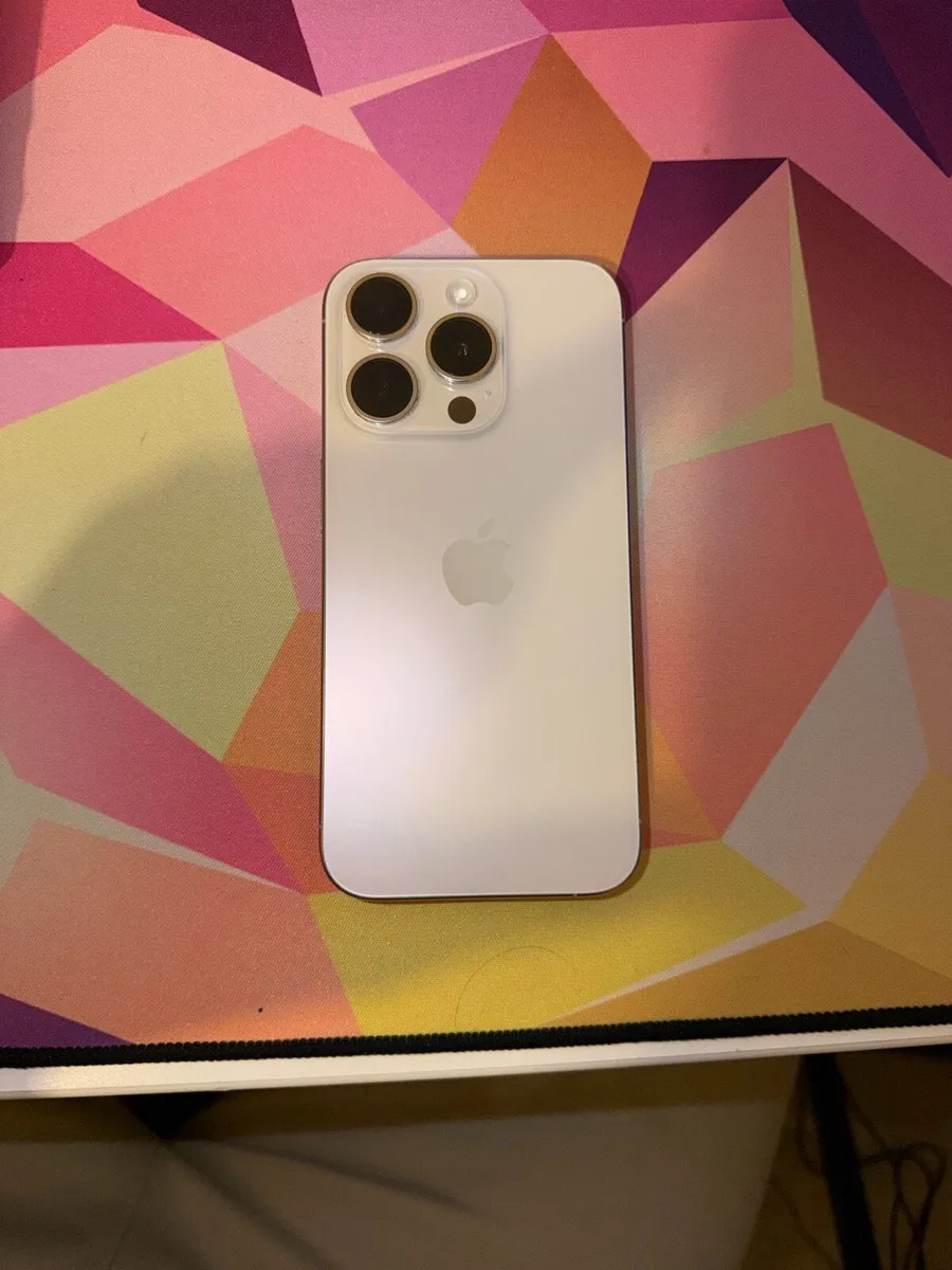 iPhone 15 pro - Image 1