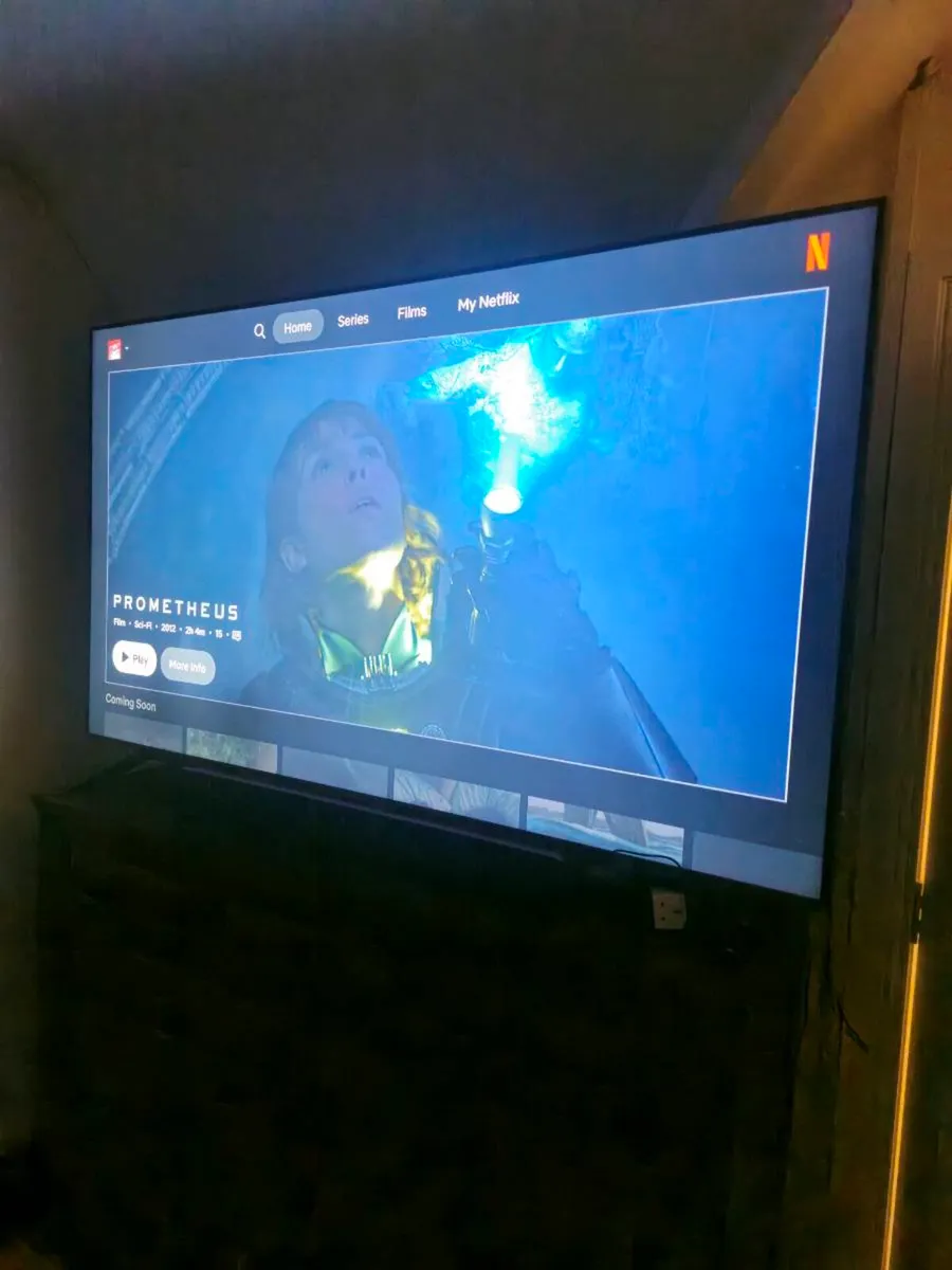 Samsung 75 inch Crystal UHD Smart tv - Image 3