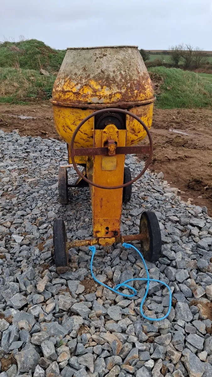 Lister Diesel Mixer - Image 4