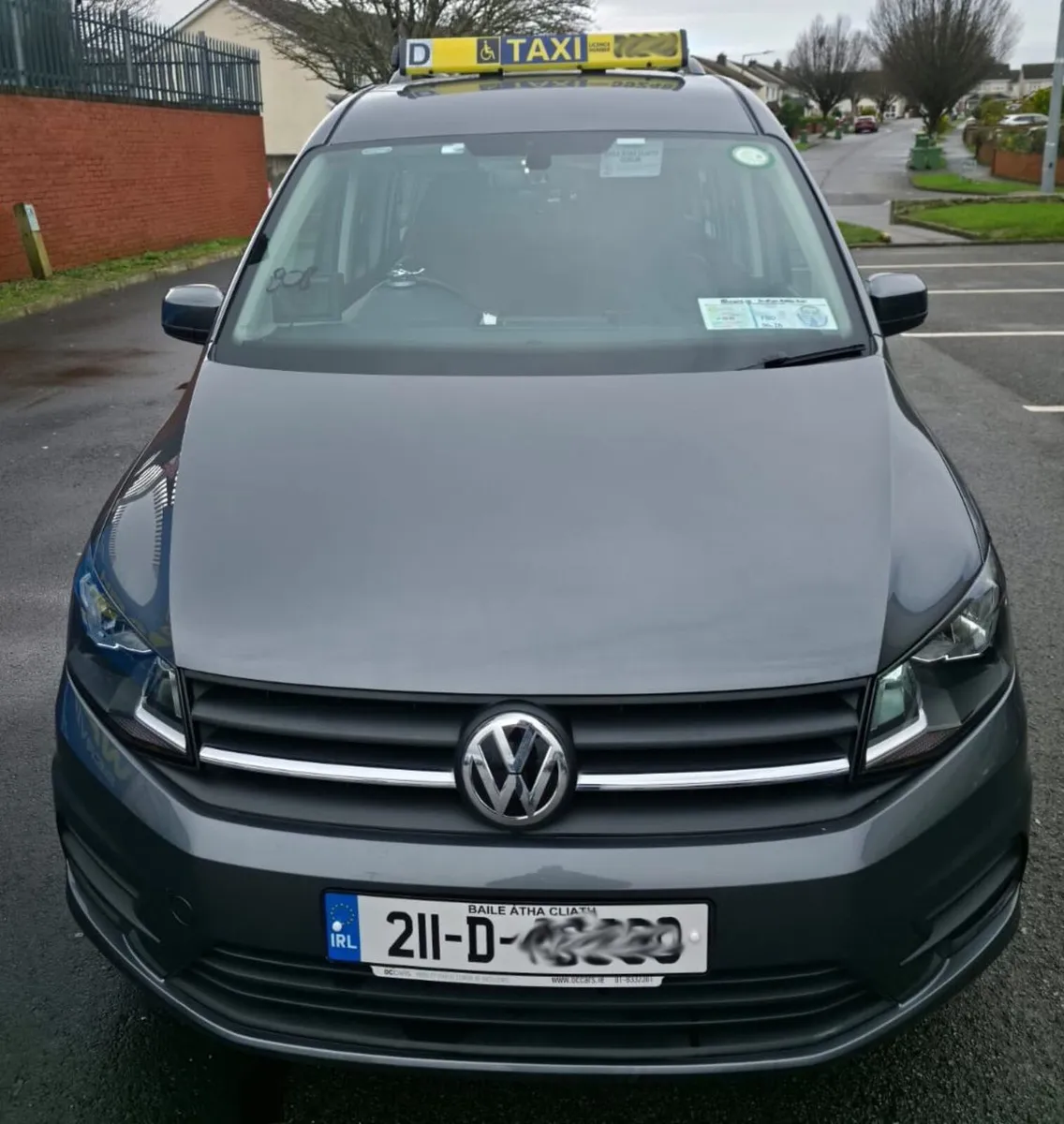 Volkswagen Caddy 7-Seater Wheelchair Taxi Mint Con - Image 1