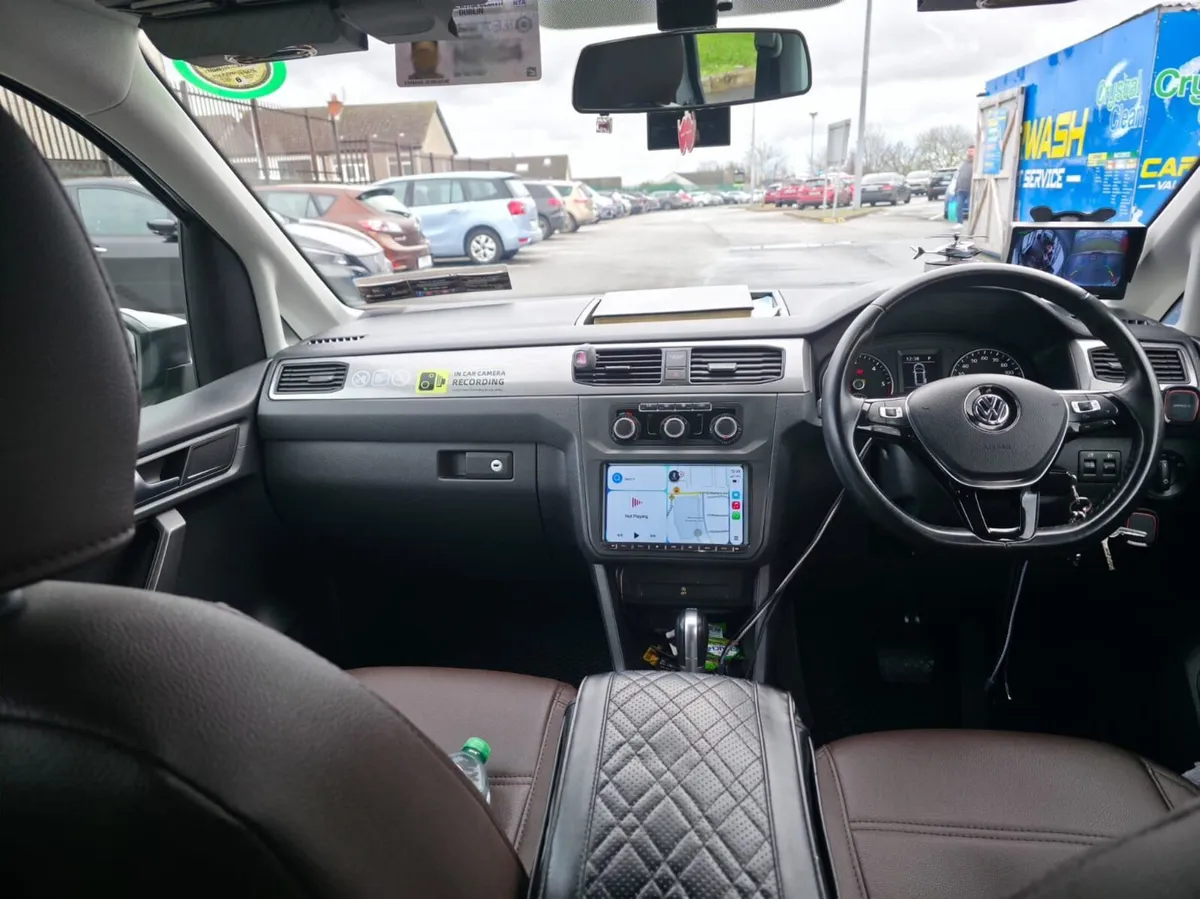 Volkswagen Caddy 7-Seater Wheelchair Taxi Mint Con - Image 4