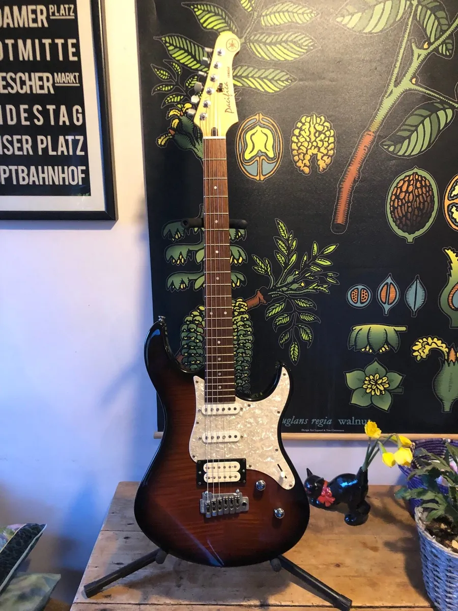 1997 Yamaha Pacifica 812w - Image 1