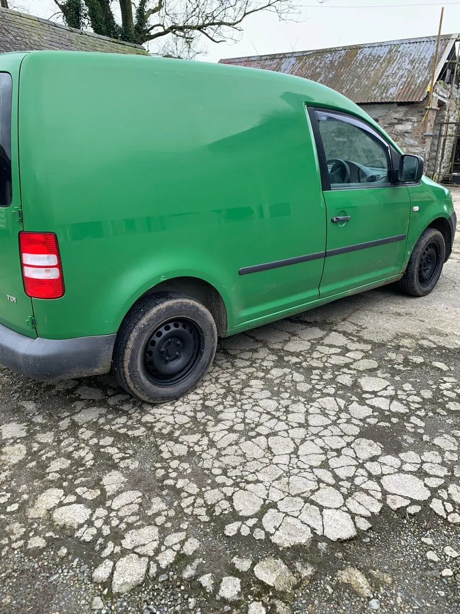 VW Caddy - Image 2