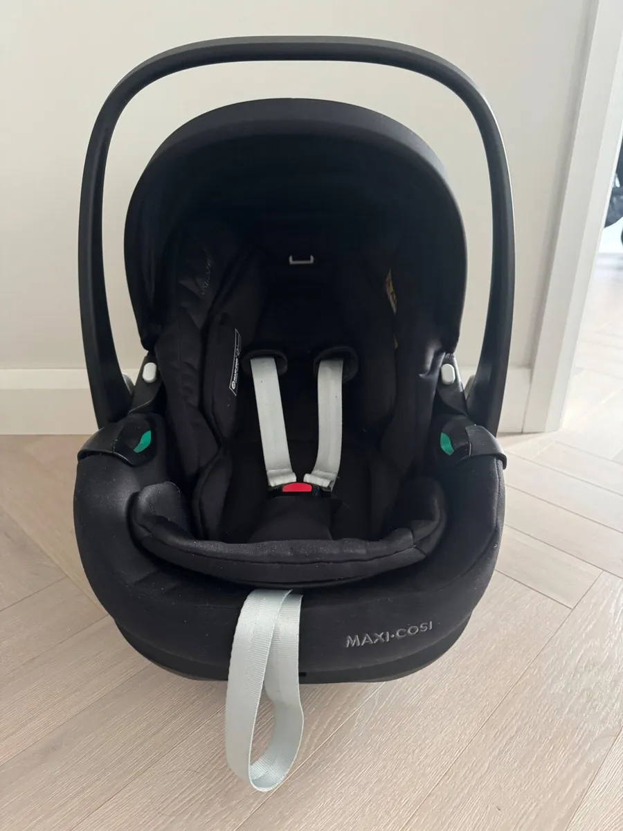 Maxi Cosi Pebble 360 Pro Car seat - Image 1