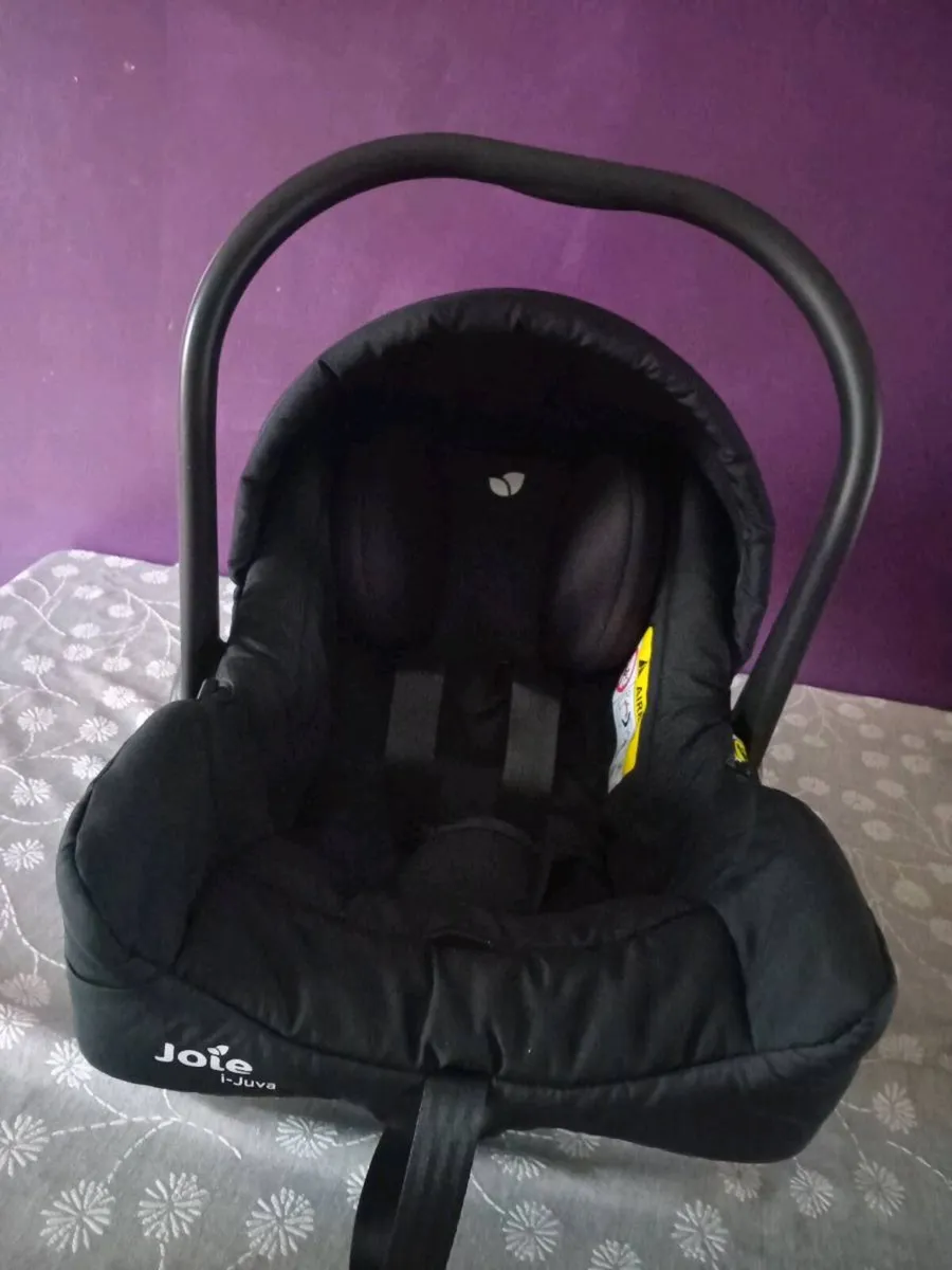 Baby car seat - Image 1