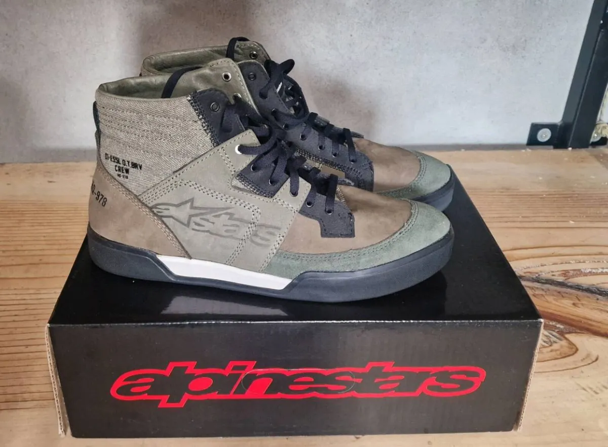 Alpinestars motorbike shoes size UK 9.5. New - Image 1