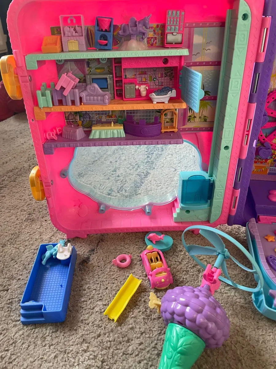 Polly Pocket Suitcase - Image 3