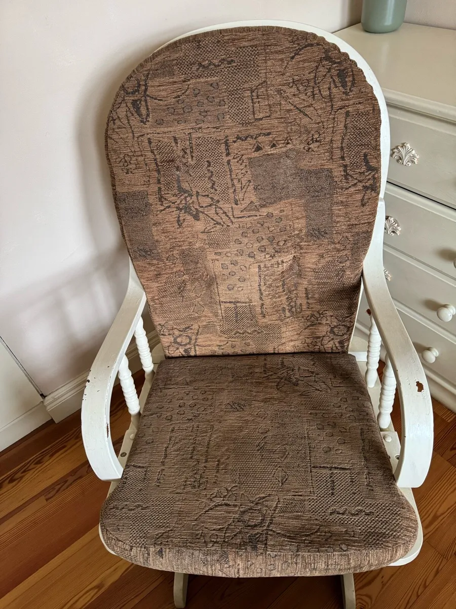 Vintage wooden rocking chair - Image 2