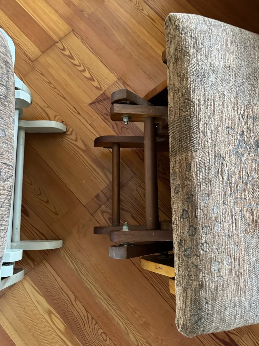 Vintage wooden rocking chair - Image 4