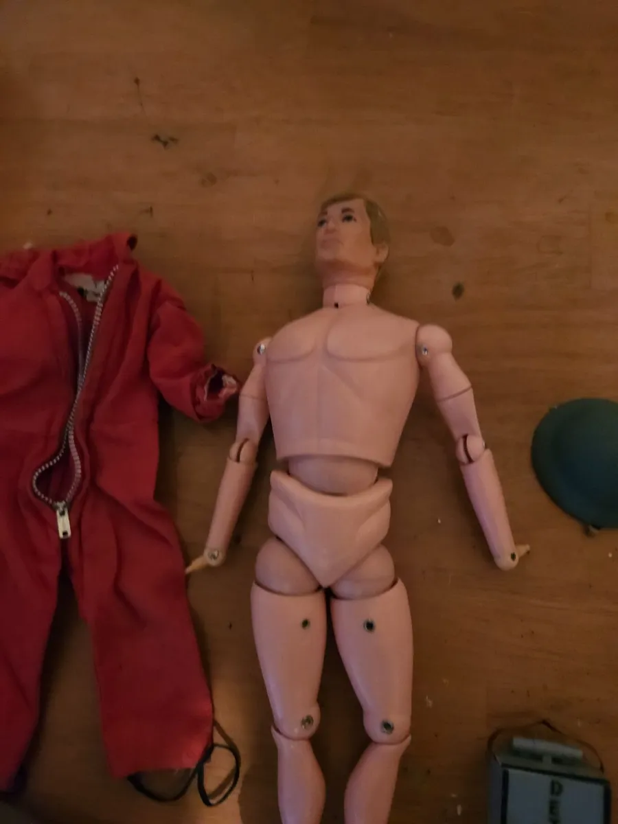 Vintage Action Man 1970's with Accessories - Image 3