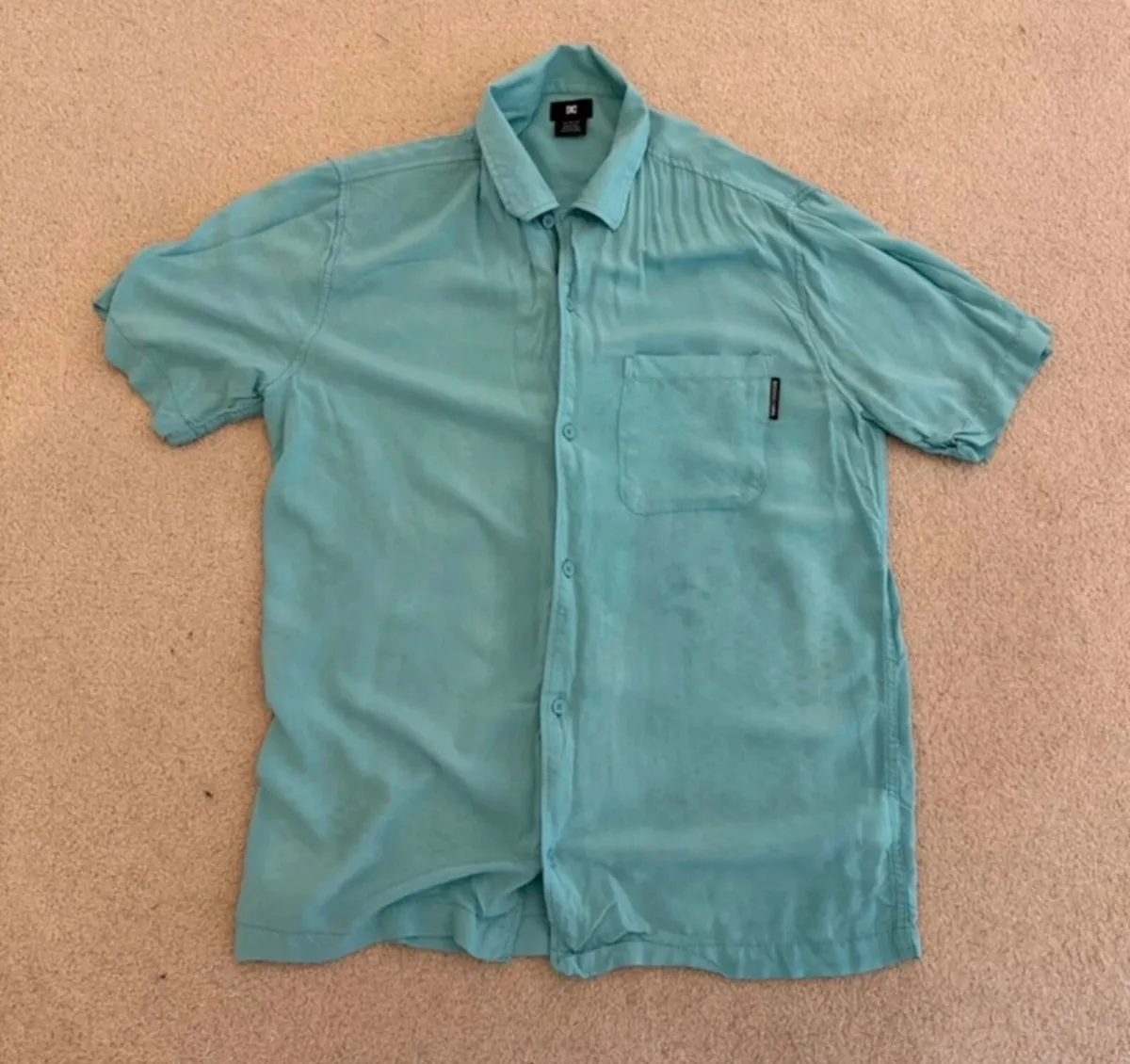 DC Shoes medium men’s shirt - Image 1