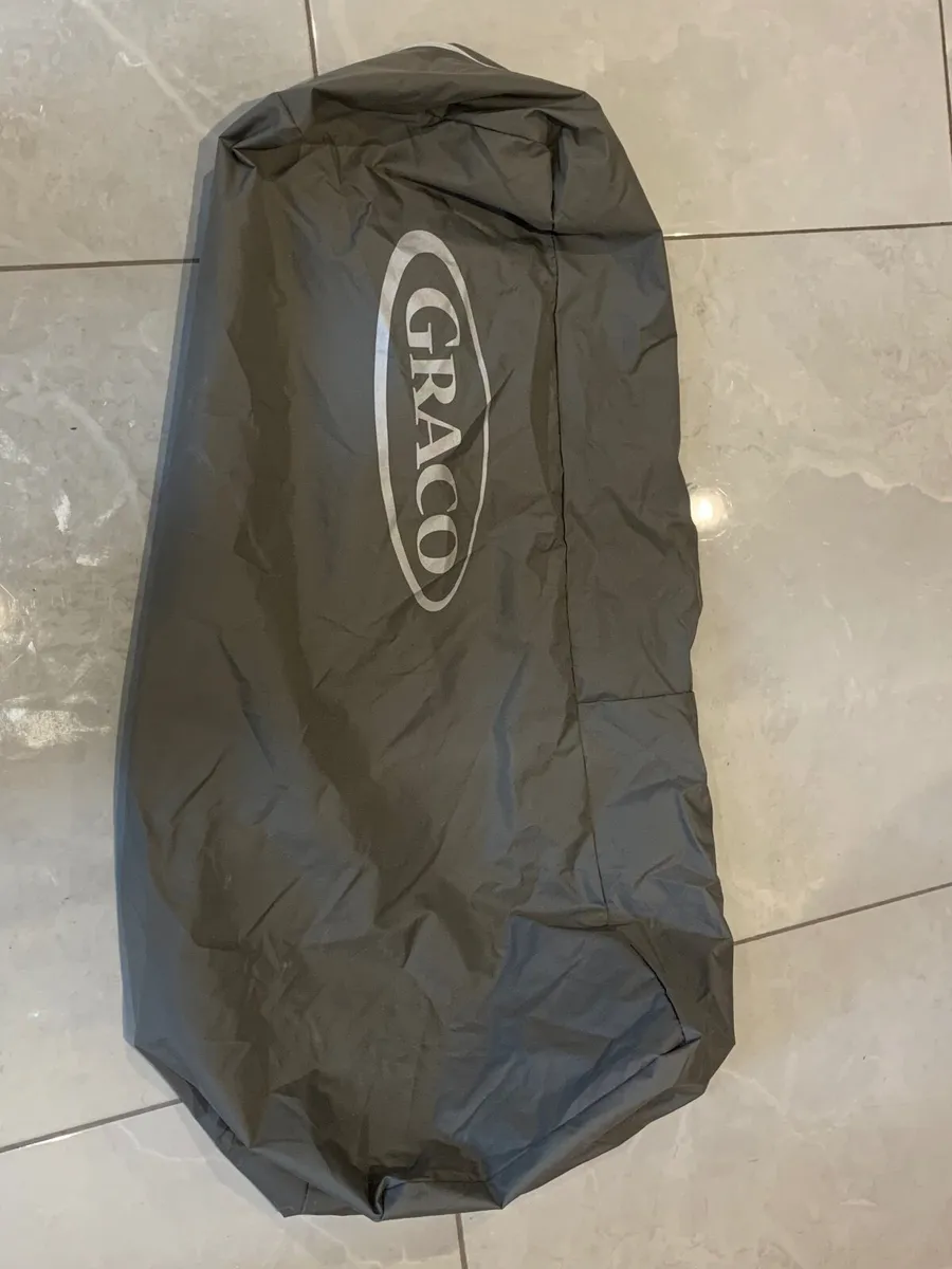 Grace Travel Cot - Image 2