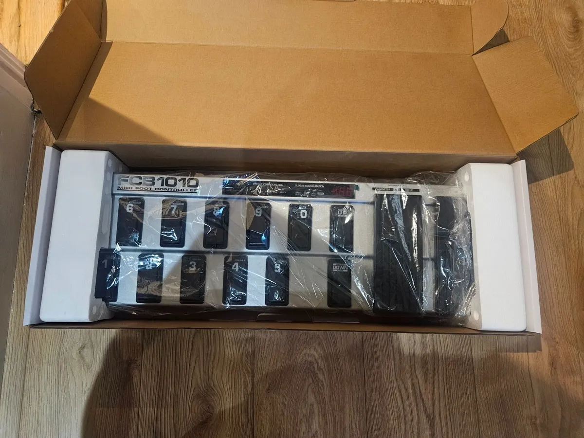 Behringer midi foot controller + roland interface - Image 3