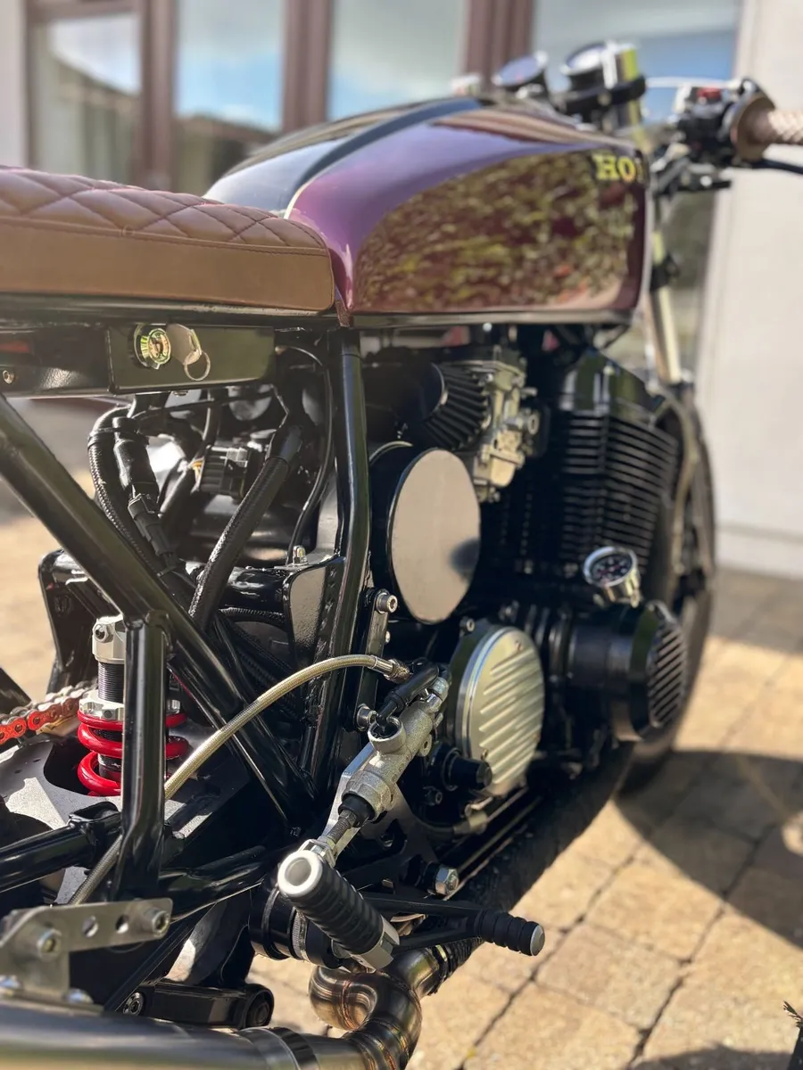 1977 Honda CB750 Café Racer – Custom Mono-Shock - Image 3